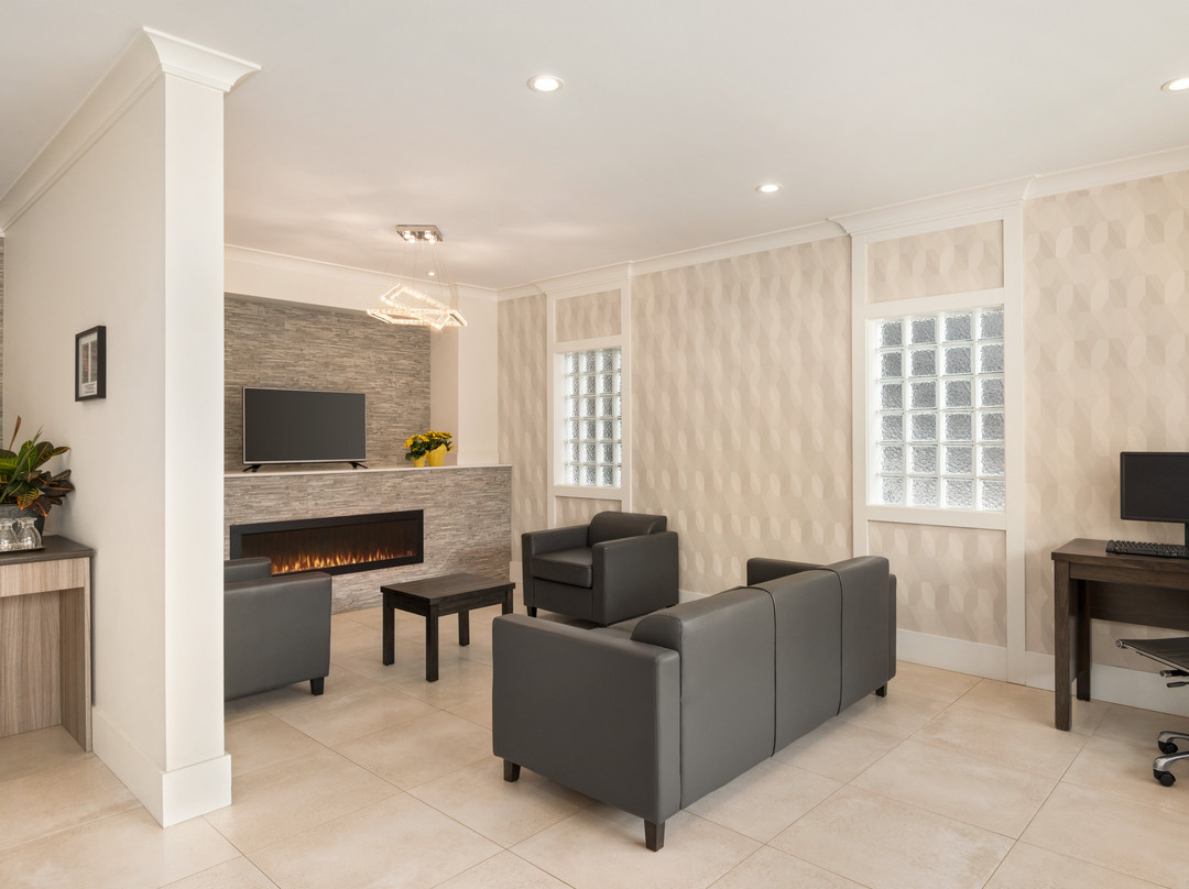 Days Inn by Wyndham 100 Mile House主图