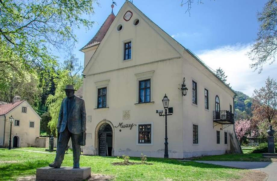 Monument of Ivica Sudnik景点图片