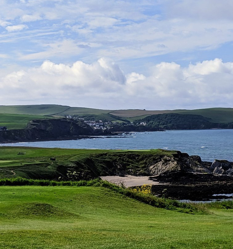 The Bantham to Thurlestone Circular Walk-Thurlestone必去景点