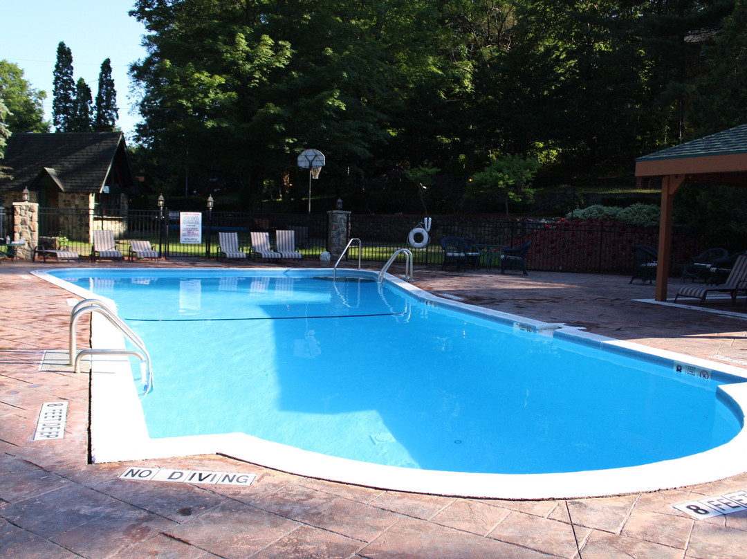 Adirondack Diamond Point Lodge主图