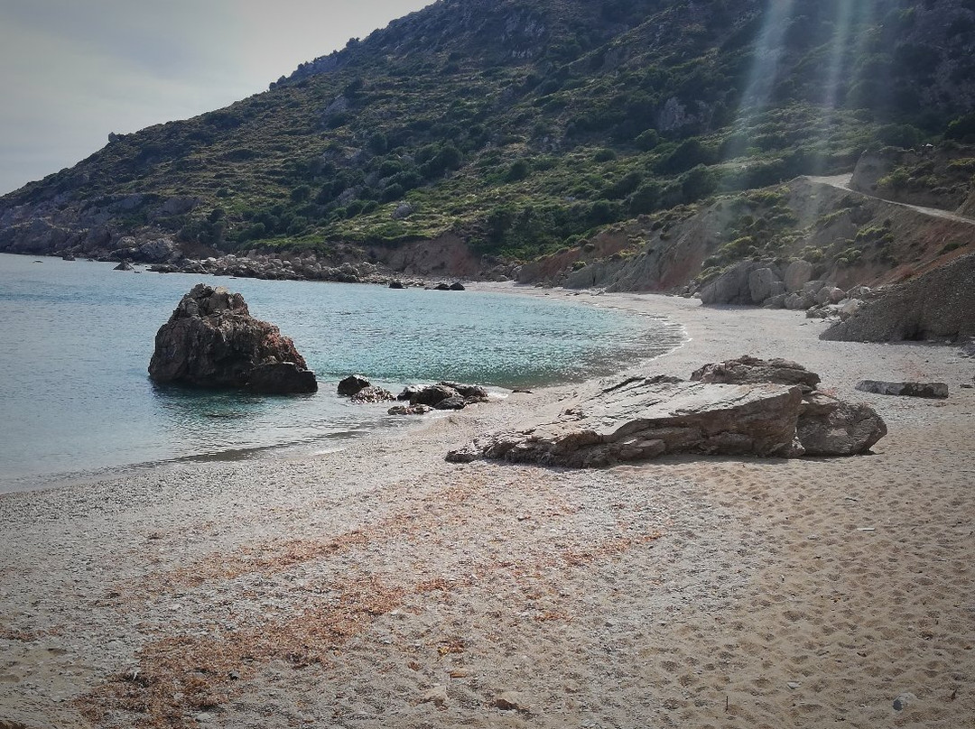 Paralia Nealia-Ikaria必去景点
