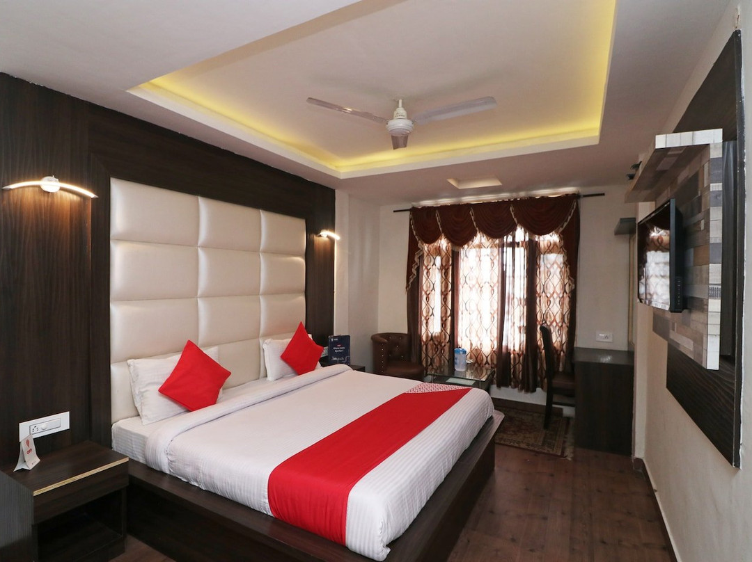 OYO 18631 Hotel King's主图