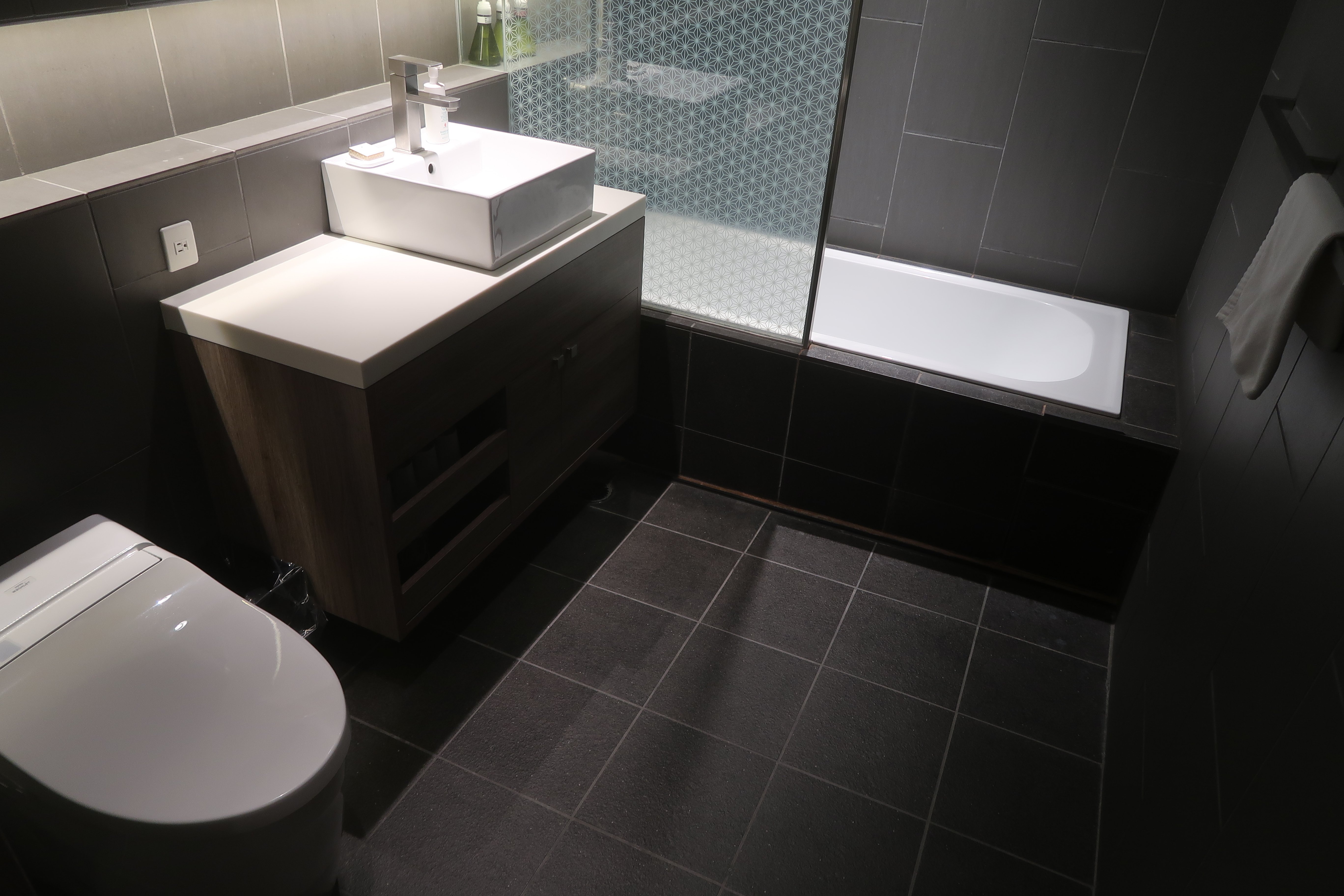 绫二世谷旅馆-浴室