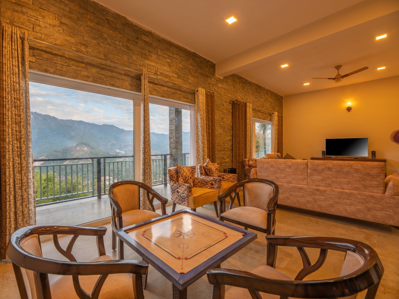 Captains Paradise at Mukteshwar Hill Station-家庭/游戏区