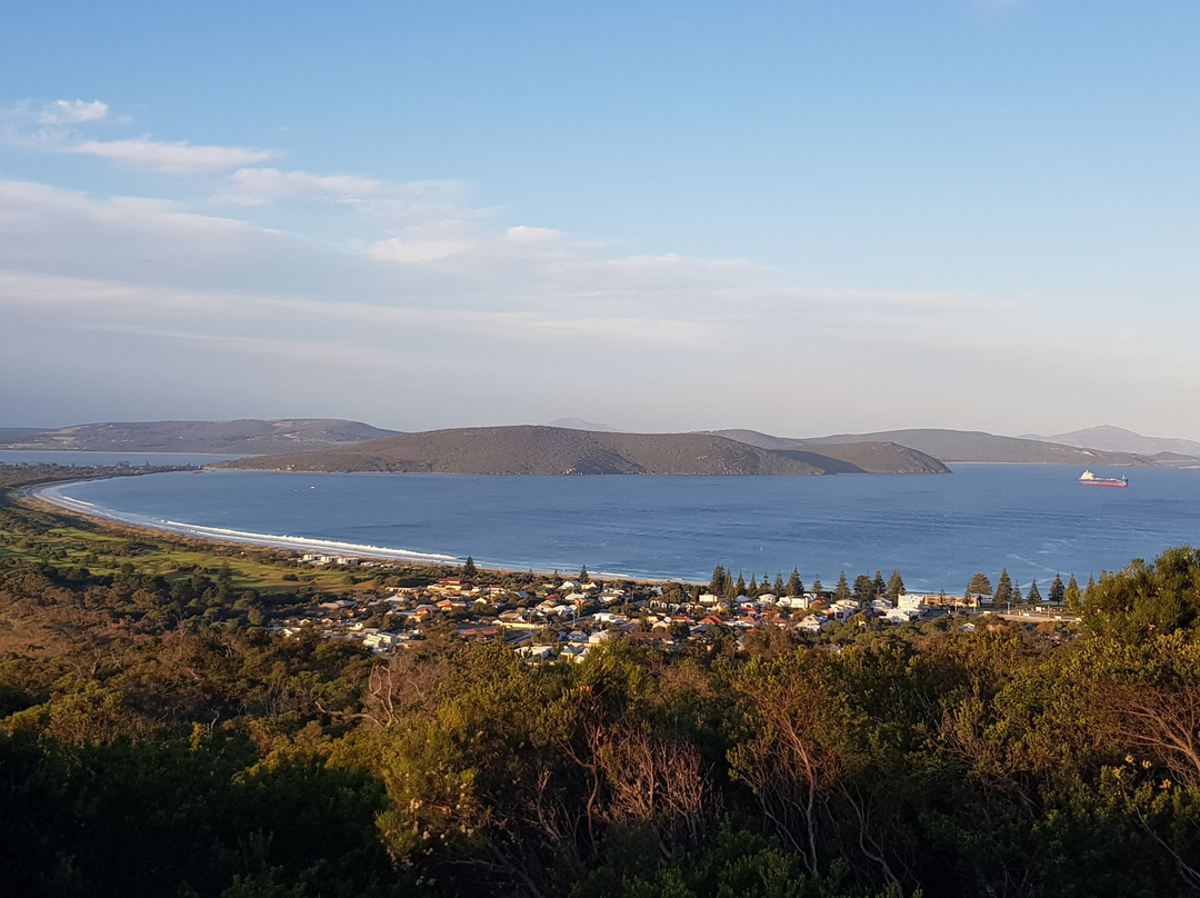 公园大街假日单位酒店