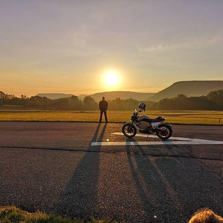 location moto électrique-塞勒斯塔必去景点