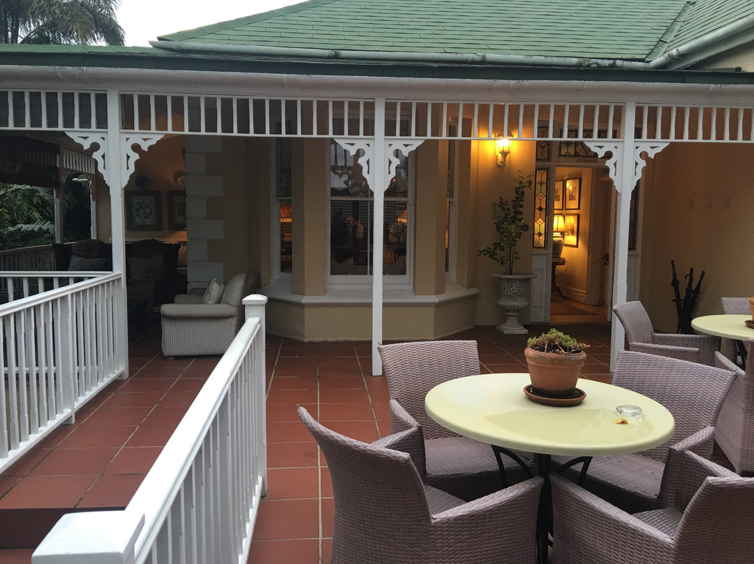 Goble Palms Guest Lodge & Urban Retreat主图