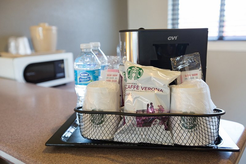 帕尔马尼酒店主图