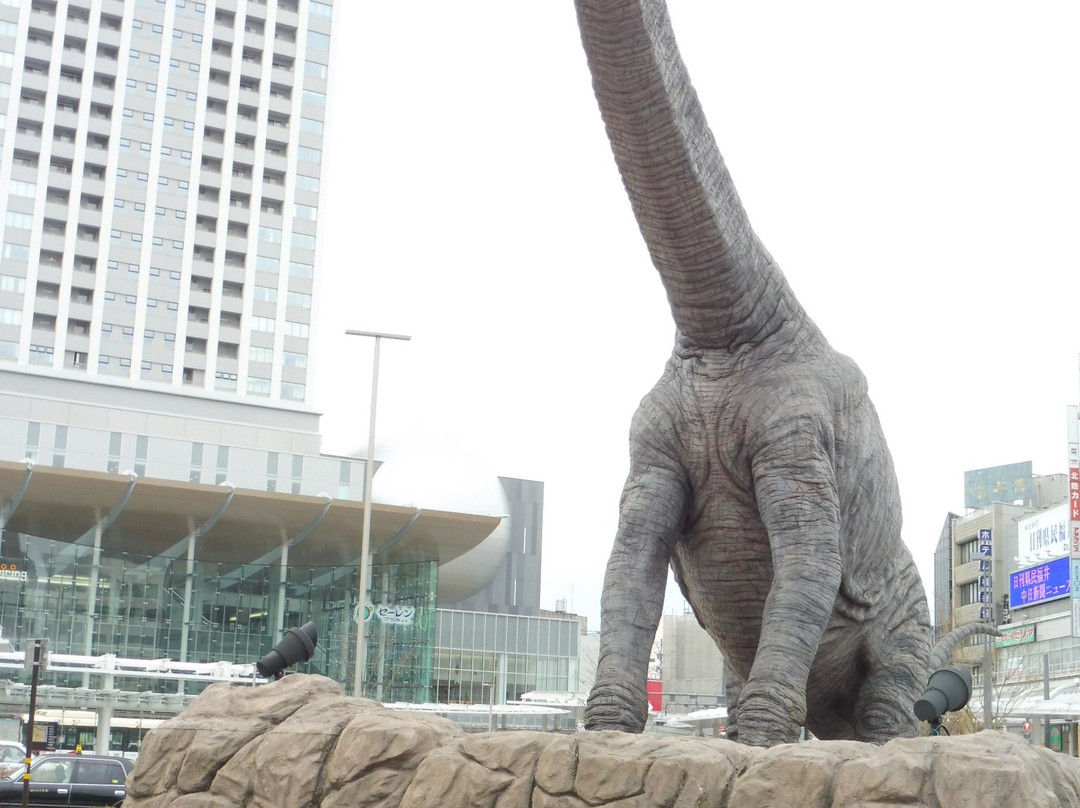 Dinosaur Station at Fukui Station景点图片