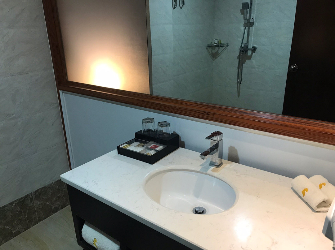 Royal Hinthar Hotel主图