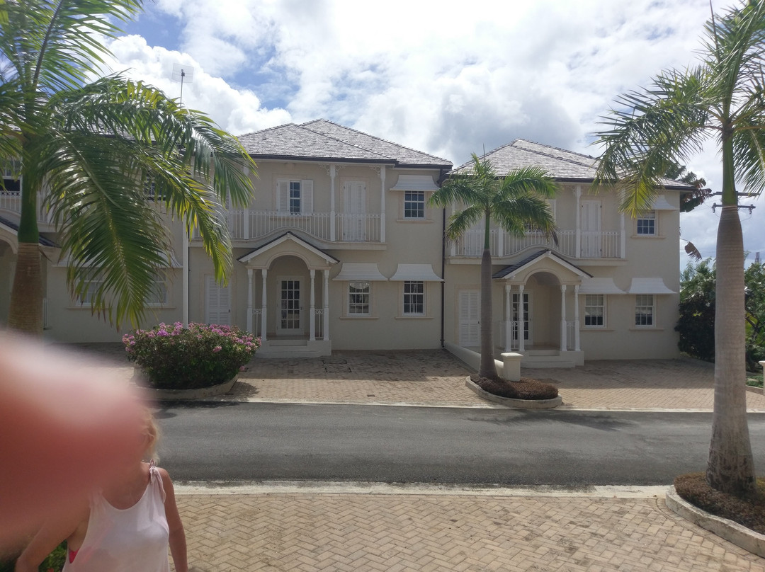 One Battaleys Mews主图