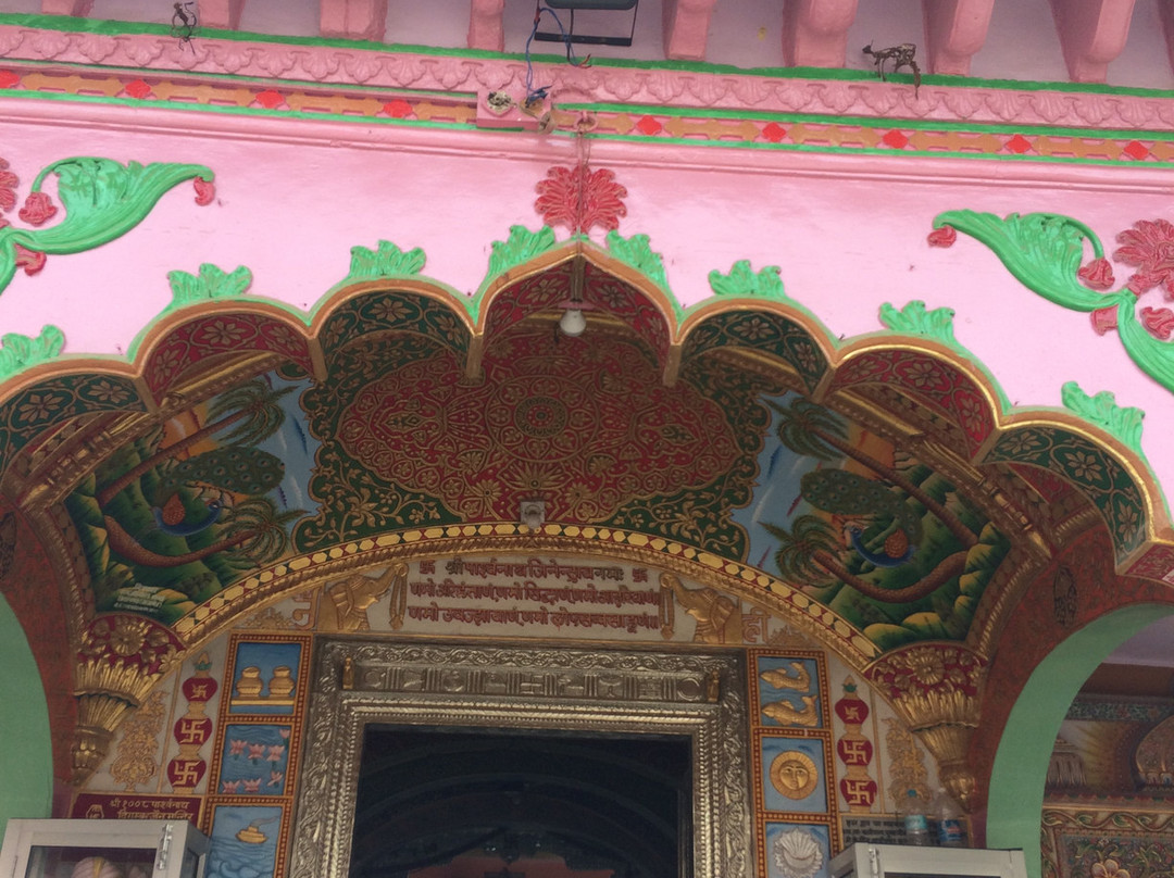 Parasnath Jain Temple景点图片