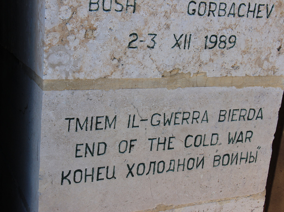 End of Cold War Memorial-Birzebbuga必去景点