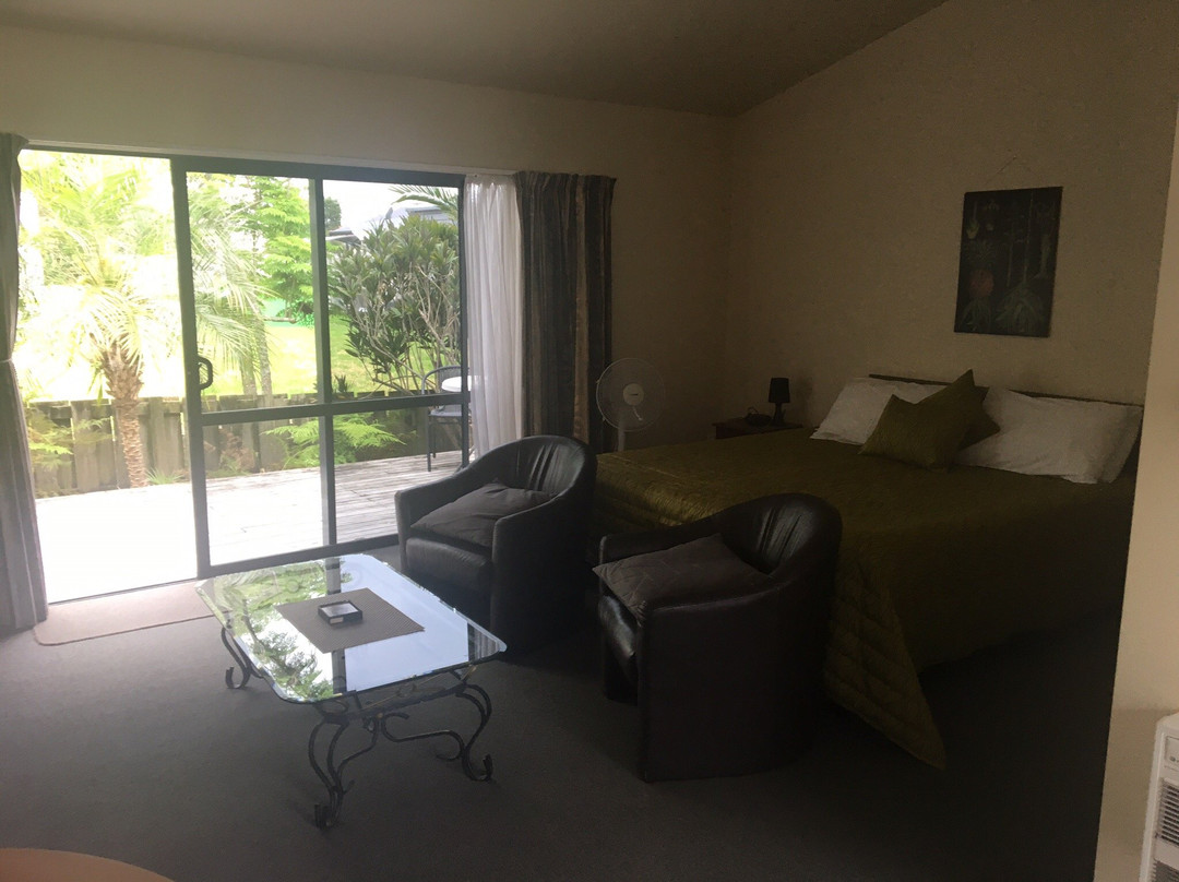 Peninsula Motel主图