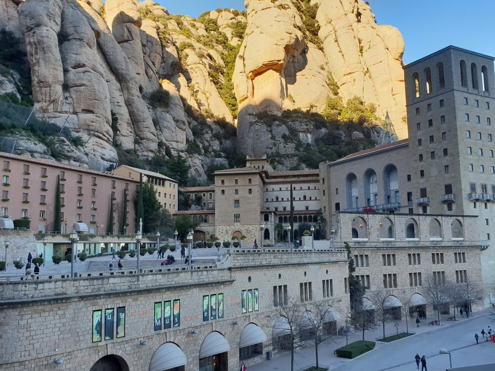 Monserrat旅游景点-Abadia de Montserrat
