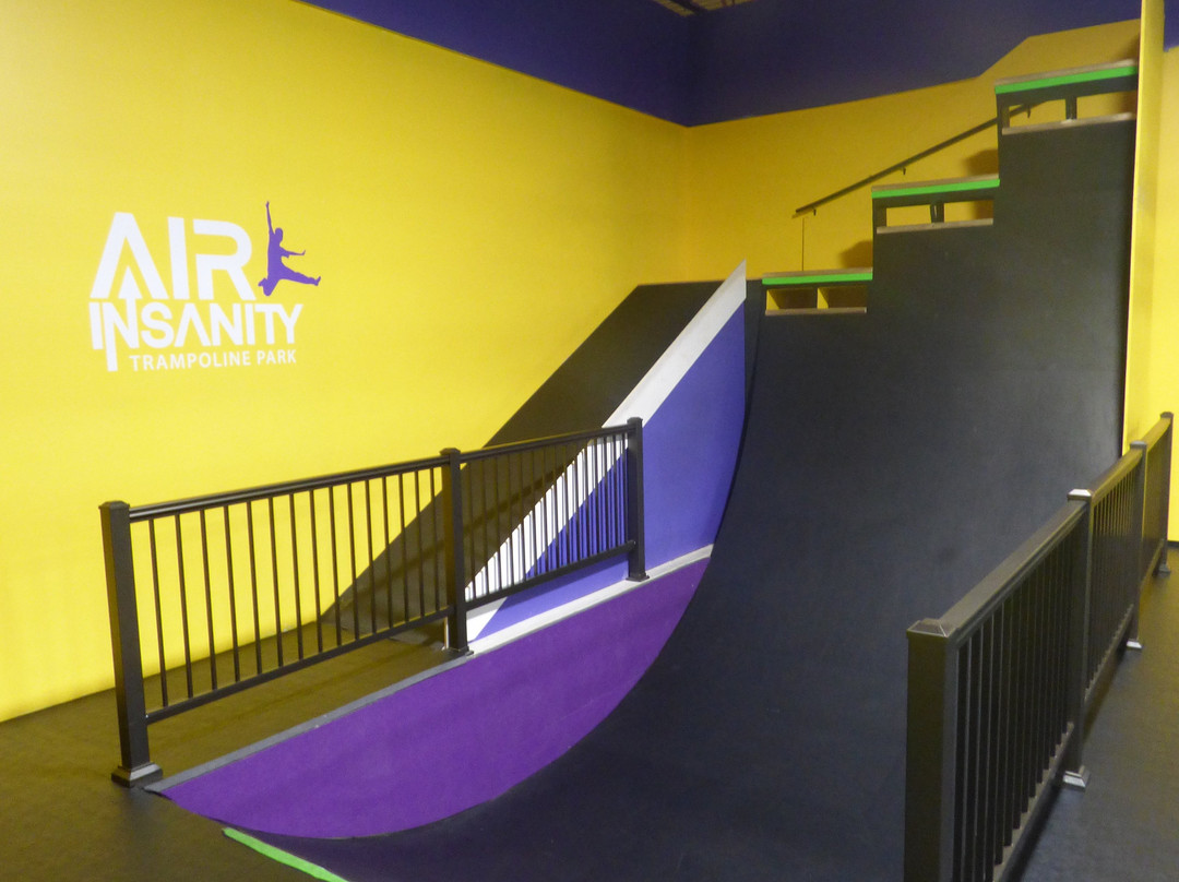 Air Insanity Indoor Trampoline Park景点图片