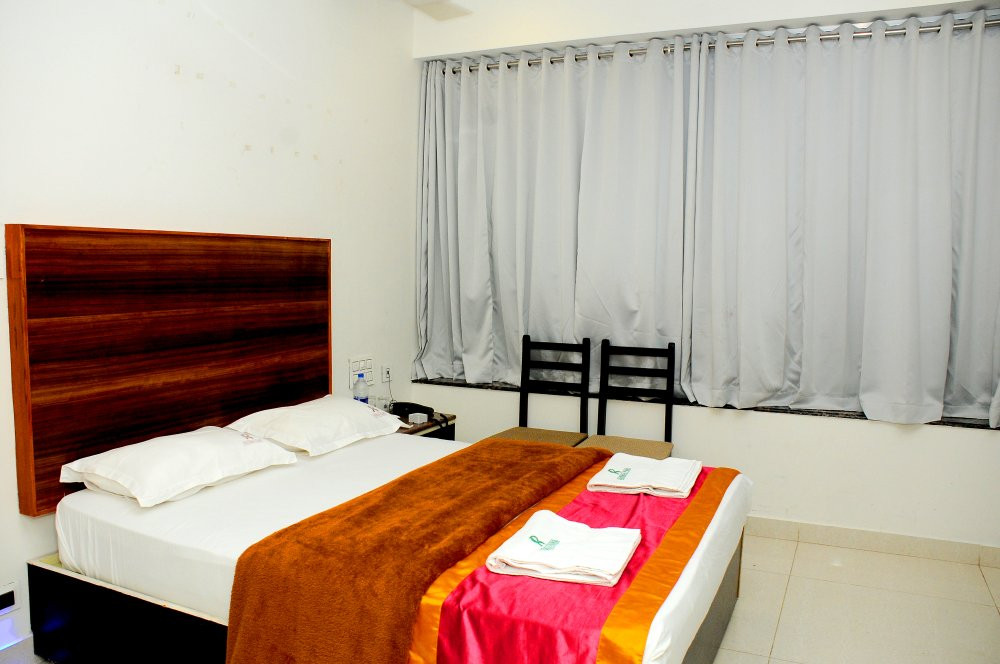 Hotel Rathna Park主图