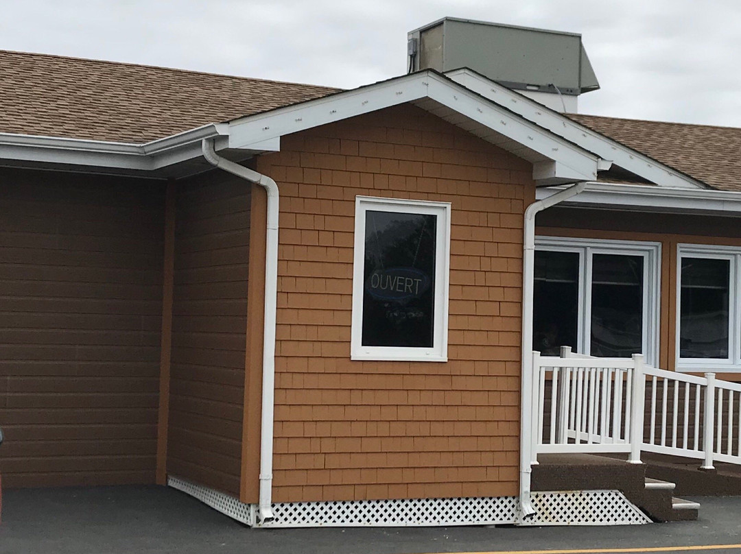 Kedgwick餐馆和美食-Resto Pub Sportif