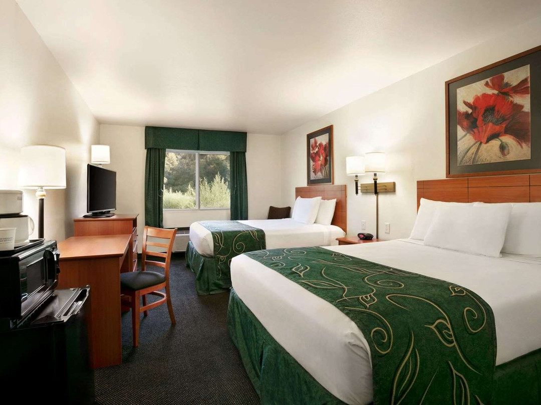 娄摩（科文顿附近）Travelodge by Wyndham酒店主图