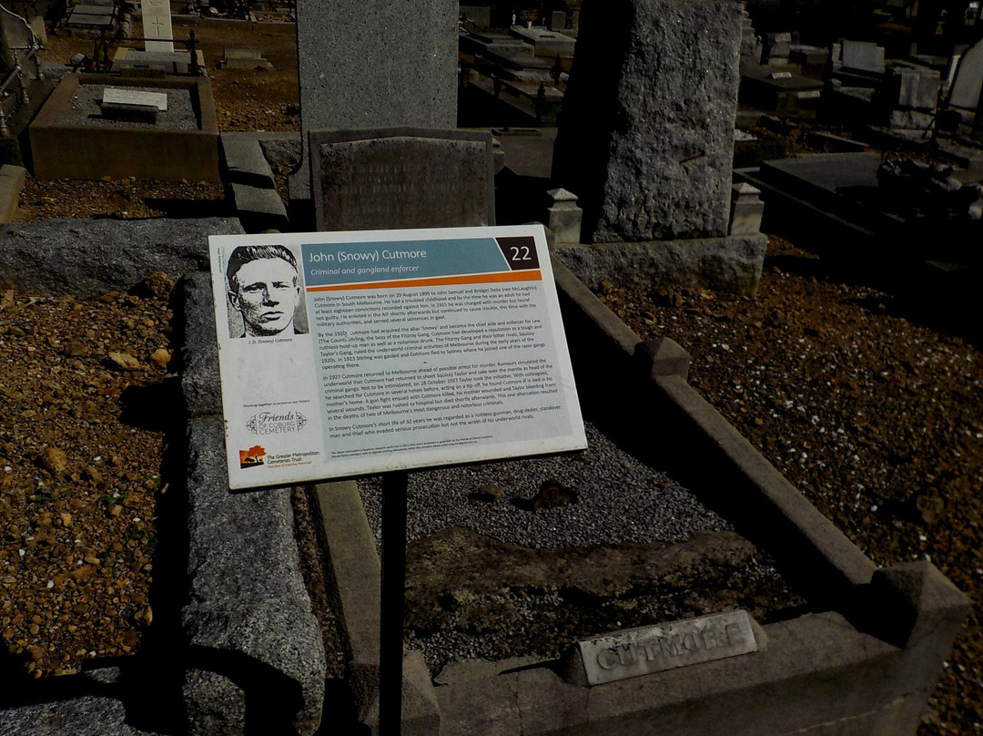 Coburg Pine Ridge Cemetery景点图片