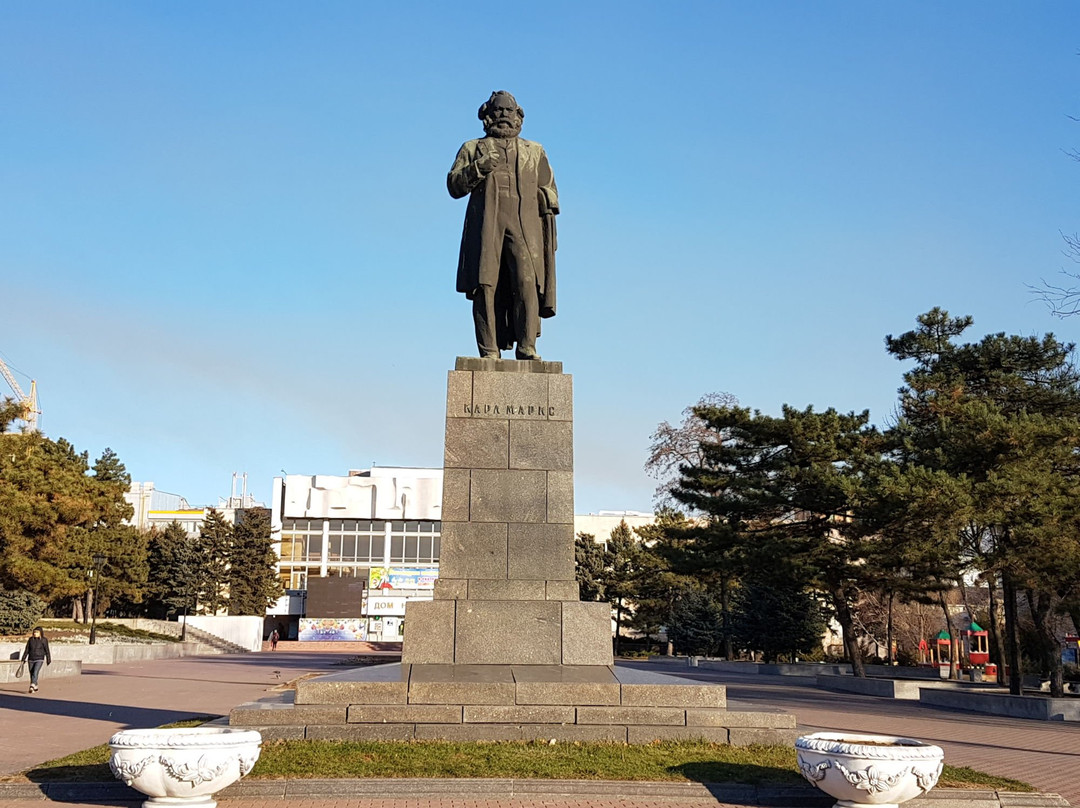 Karl Marx Monument-罗斯托夫必去景点