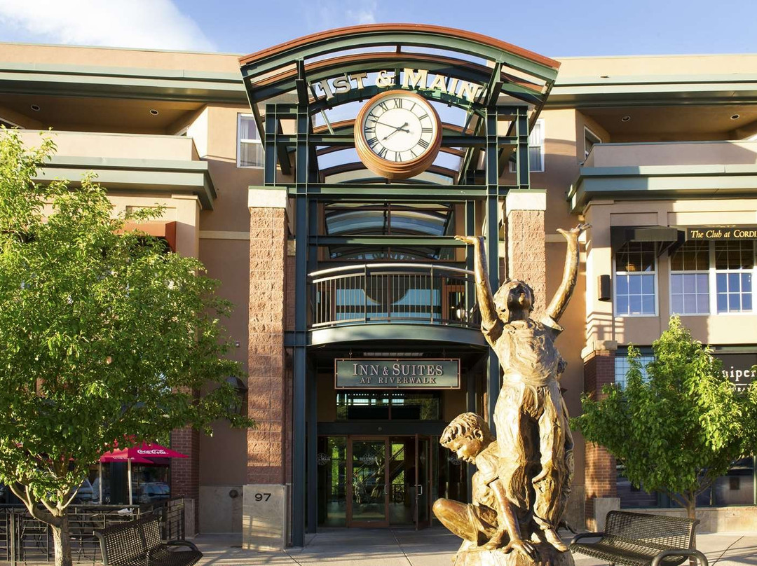 河道旅馆&套房酒店主图