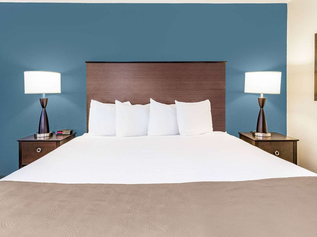 AmericInn by Wyndham Burnsville主图