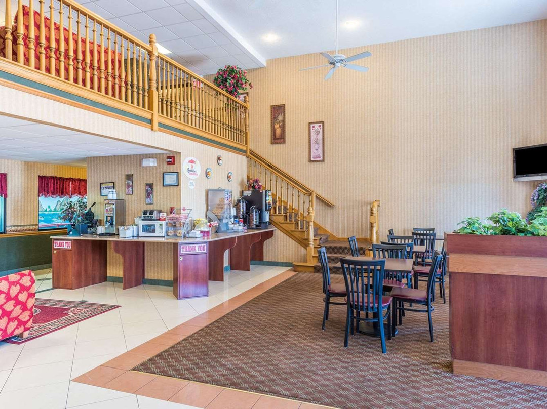 Super 8 by Wyndham Troy IL/St. Louis Area主图