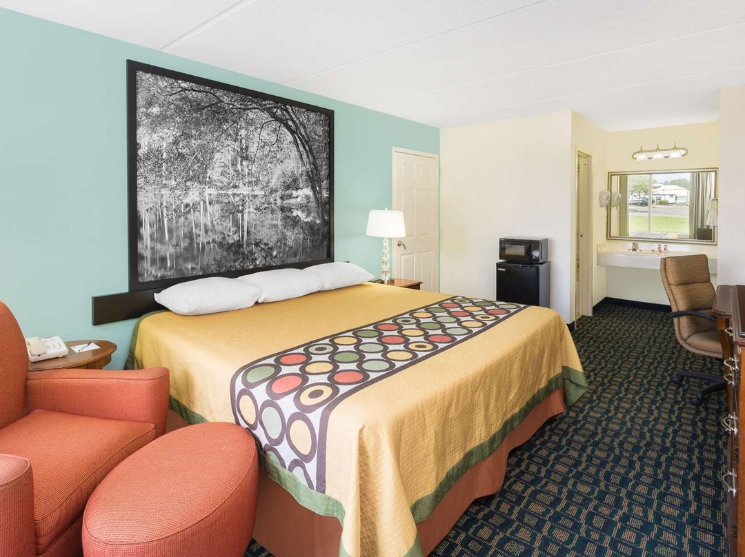 Super 8 By Wyndham Kingsland I-95/Naval Base Area主图