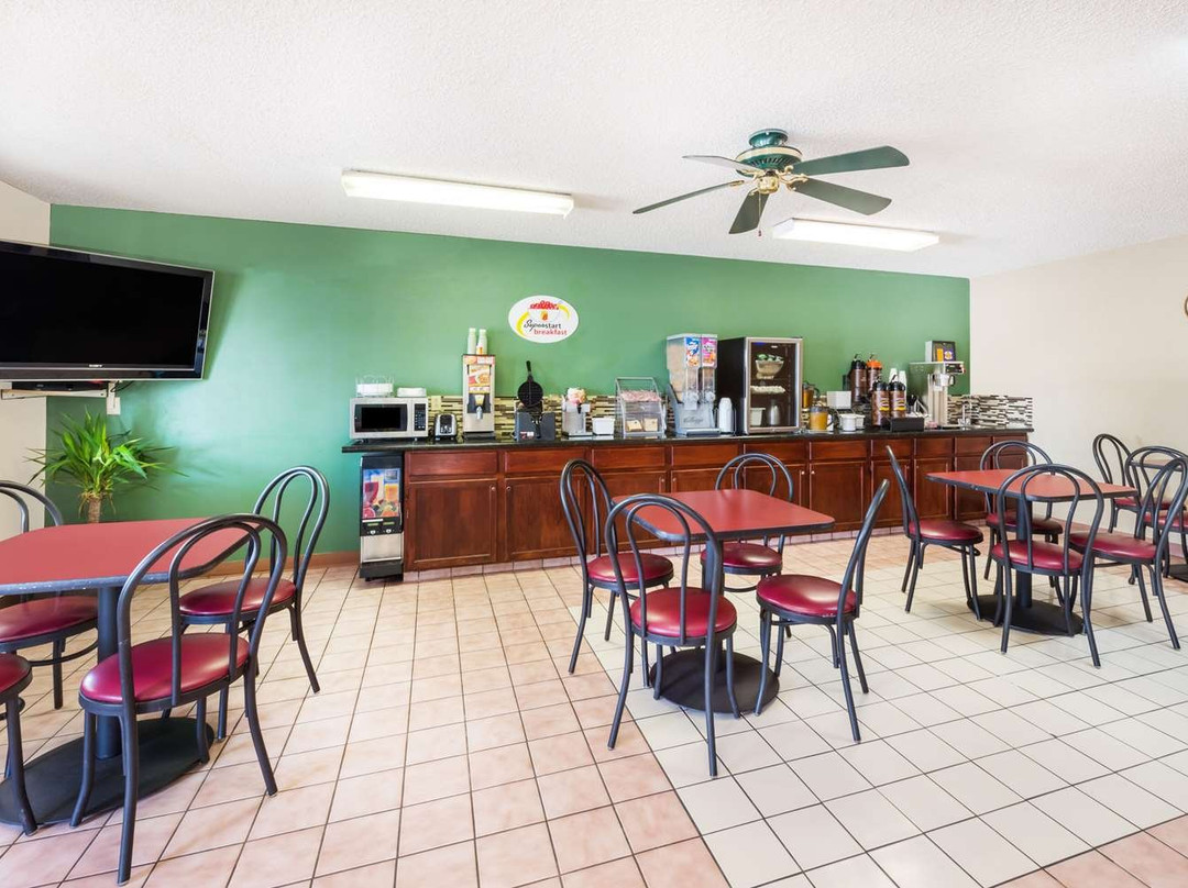 Express Inn Parsons主图