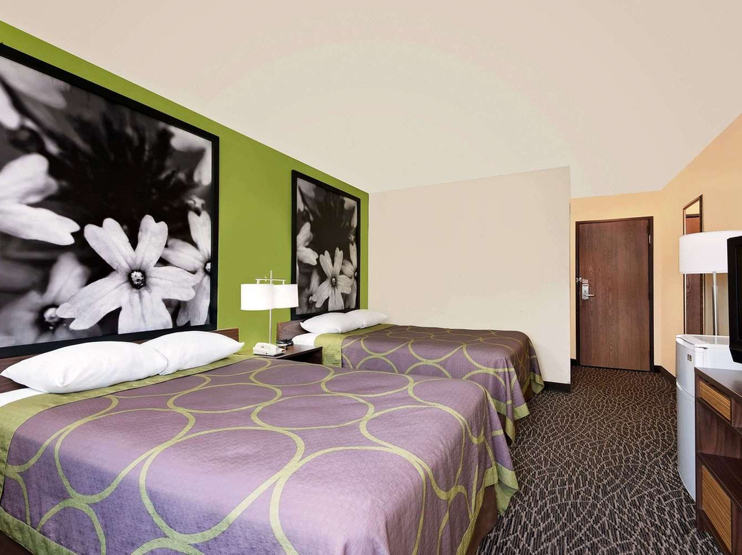 Super 8 by Wyndham Muncie/Ball St. College Area主图