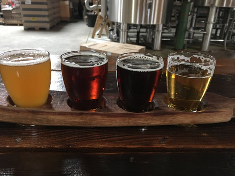 Shawn & Ed Brewing Co.-邓达斯必去景点