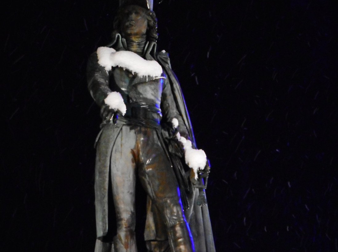 Monument au General Desaix-克莱蒙费朗必去景点