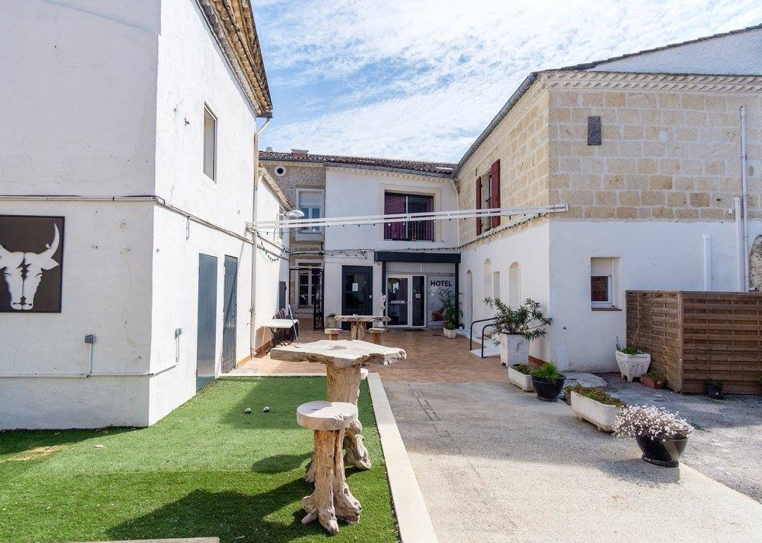Hotel Restaurant le Cheval Blanc主图