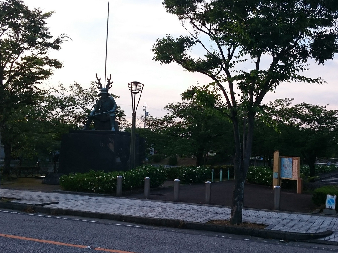Tadakatsu Honda Statue-桑名市必去景点