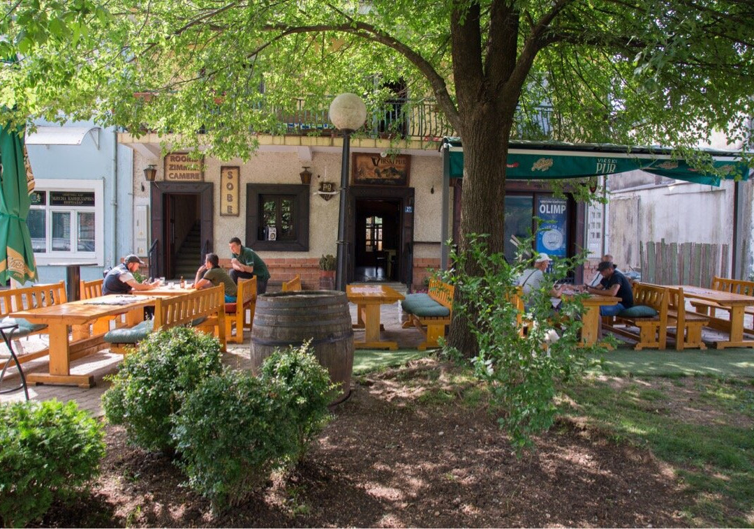 Gluhi Do酒店住宿-Guesthouse Virski Pub