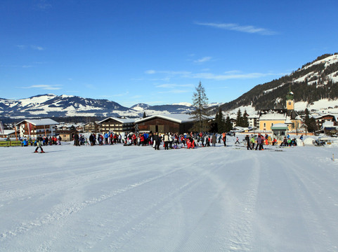 福鲁克斯佩森萨拉霍夫住宿加早餐旅馆主图