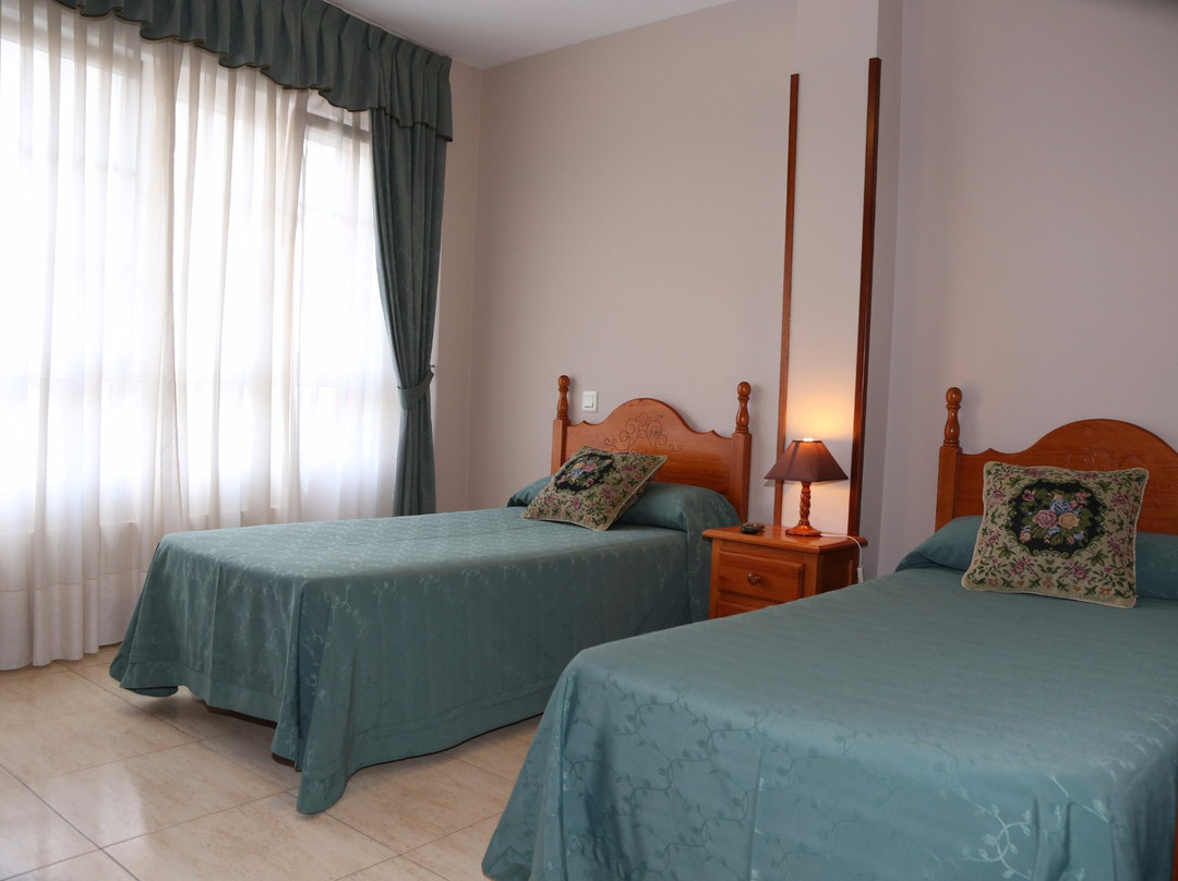 Almuna酒店住宿-Hotel Restaurante Oviedo