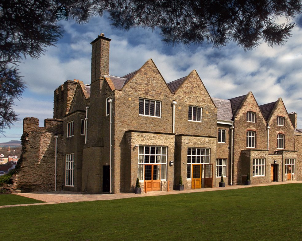Ludlow Castle Holiday Accommodation