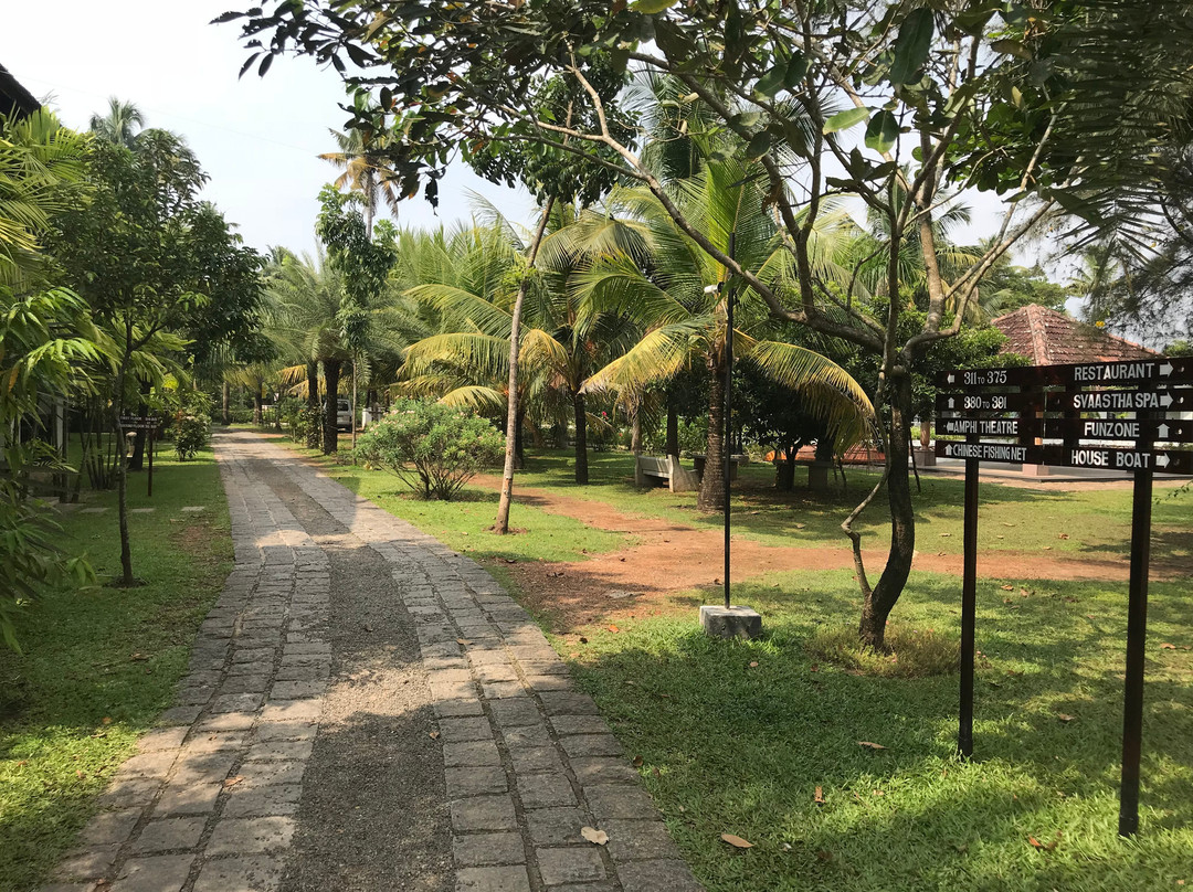 马欣德拉柴瑞海海滩俱乐部主图