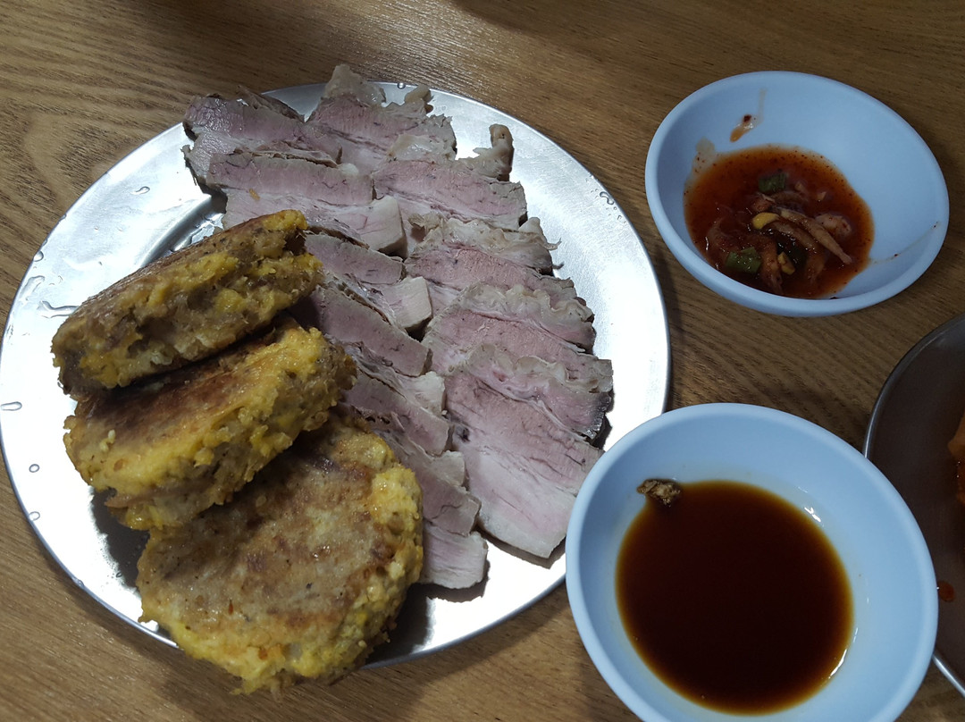 杨平郡餐馆和美食-Okcheon Naengmyeon