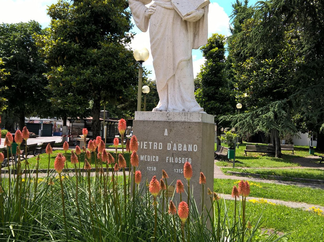 Statua di Pietro d'Abano景点图片