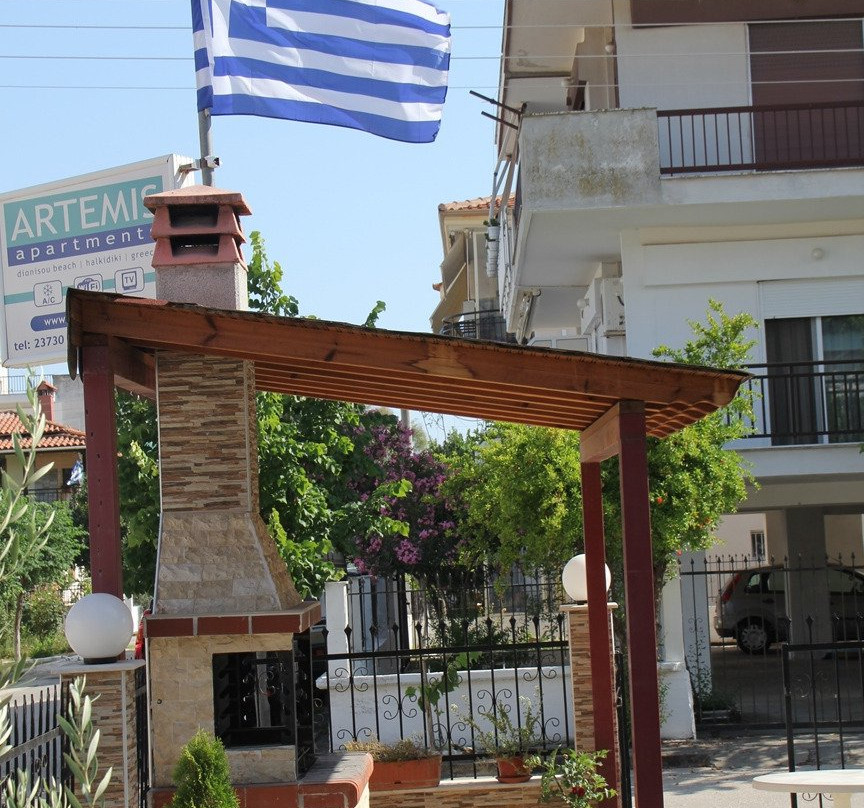 Artemis Apartments主图