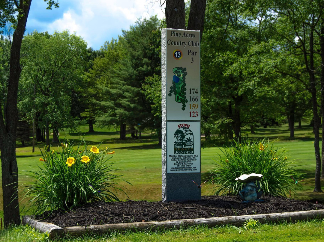 Pine Acres Country Club景点图片