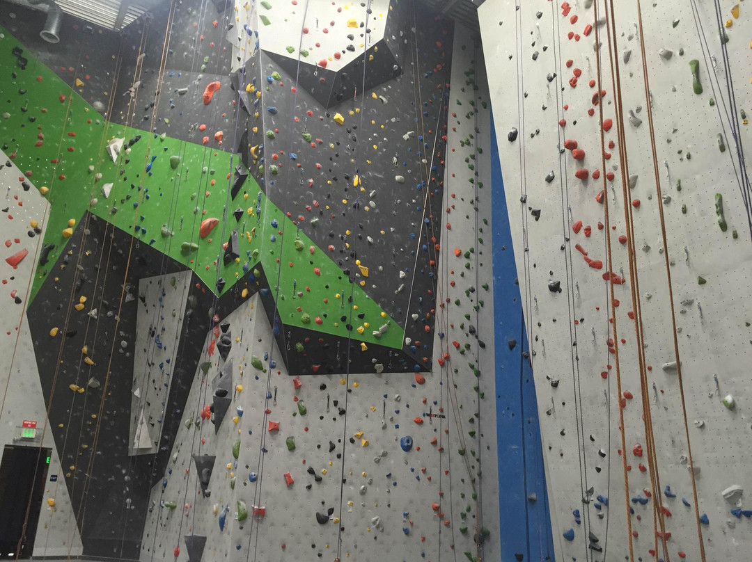 Sender One Climbing-圣安娜必去景点