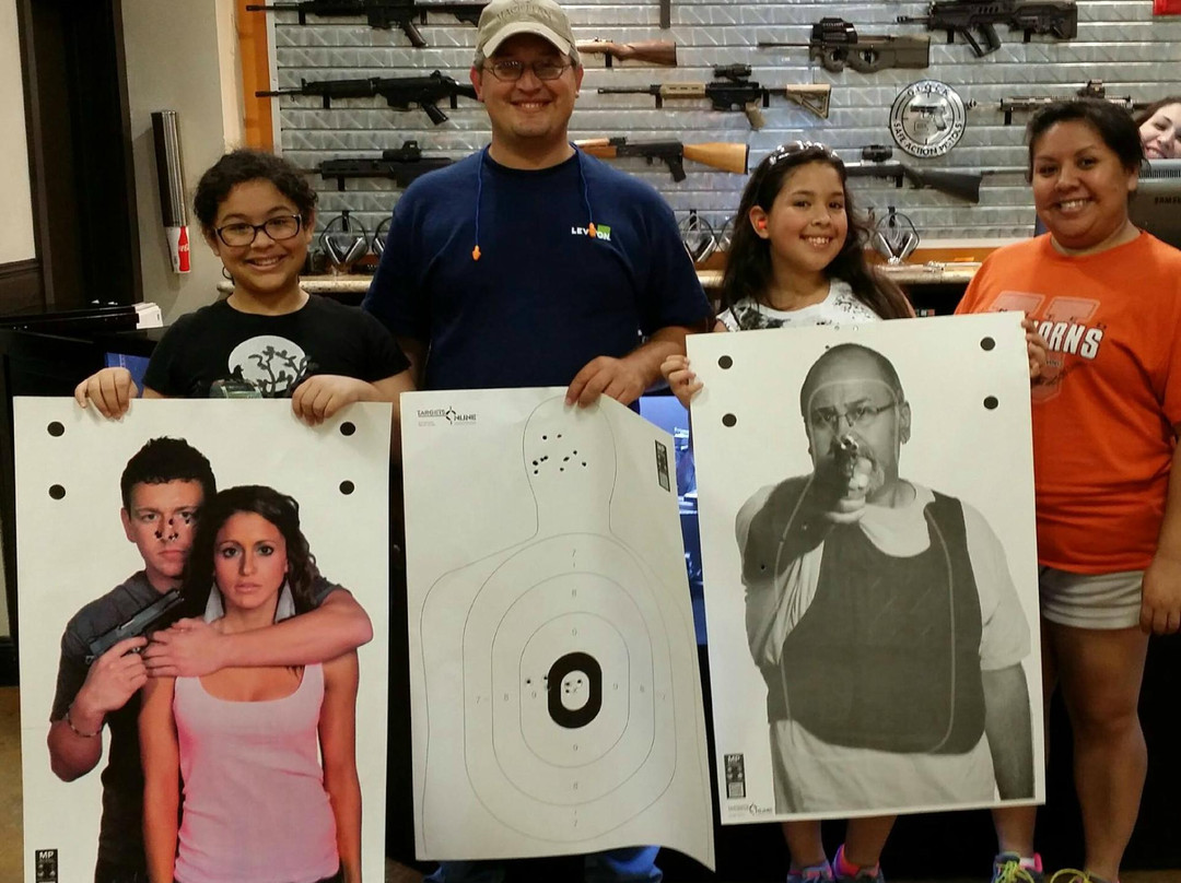 Arena Gun Club-拉雷多必去景点