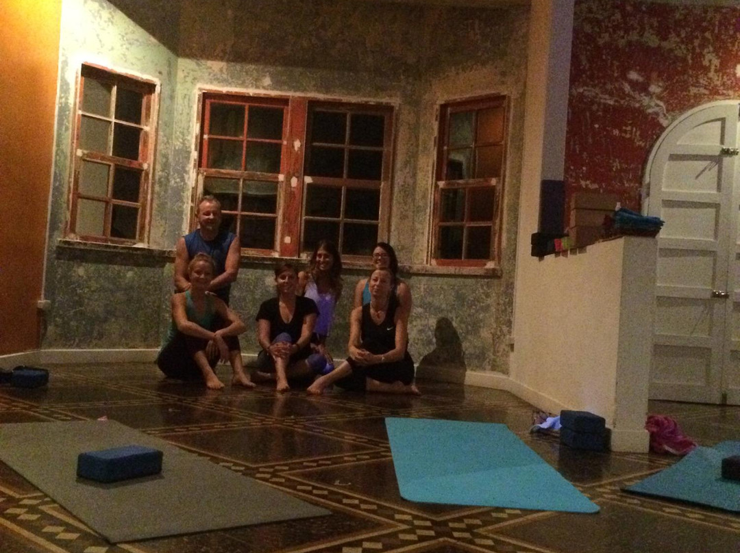 Downtown Yoga - Single Day Classes景点图片