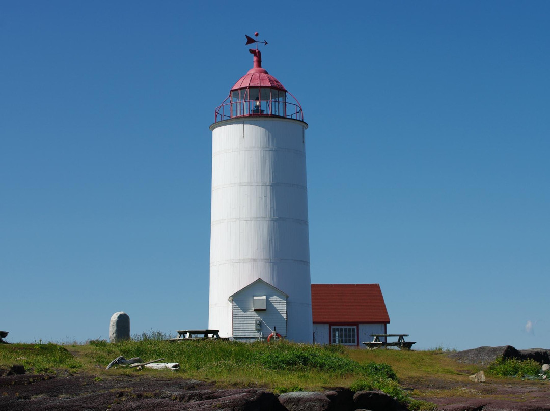 Phare de L'ile Verte-Notre-Dame-des-Sept-Douleurs必去景点