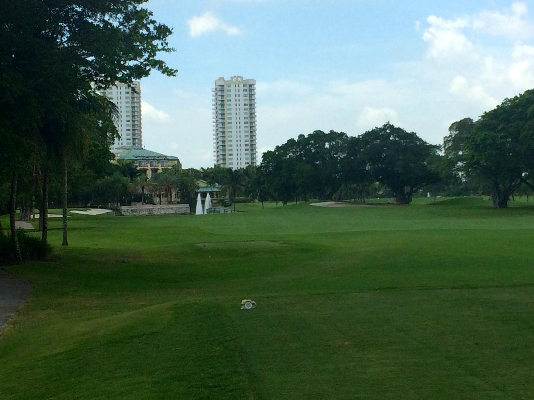 The Diplomat Golf & Tennis Club-哈伦代尔海滩必去景点