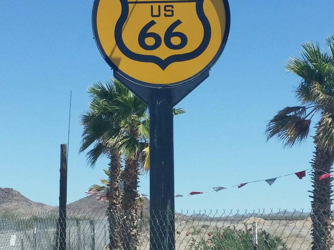 High sierra oasis/ route 66-Essex必去景点